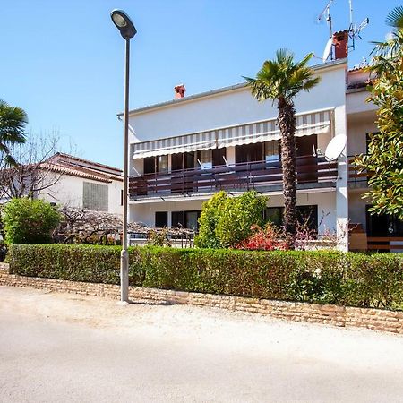 Apartment Nola By Rent Istria โปเรช ภายนอก รูปภาพ