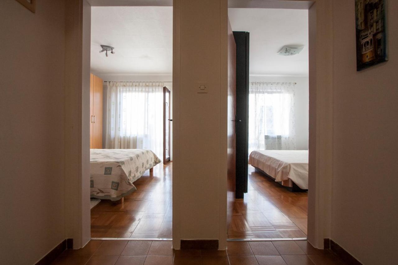 Apartment Nola By Rent Istria โปเรช ภายนอก รูปภาพ
