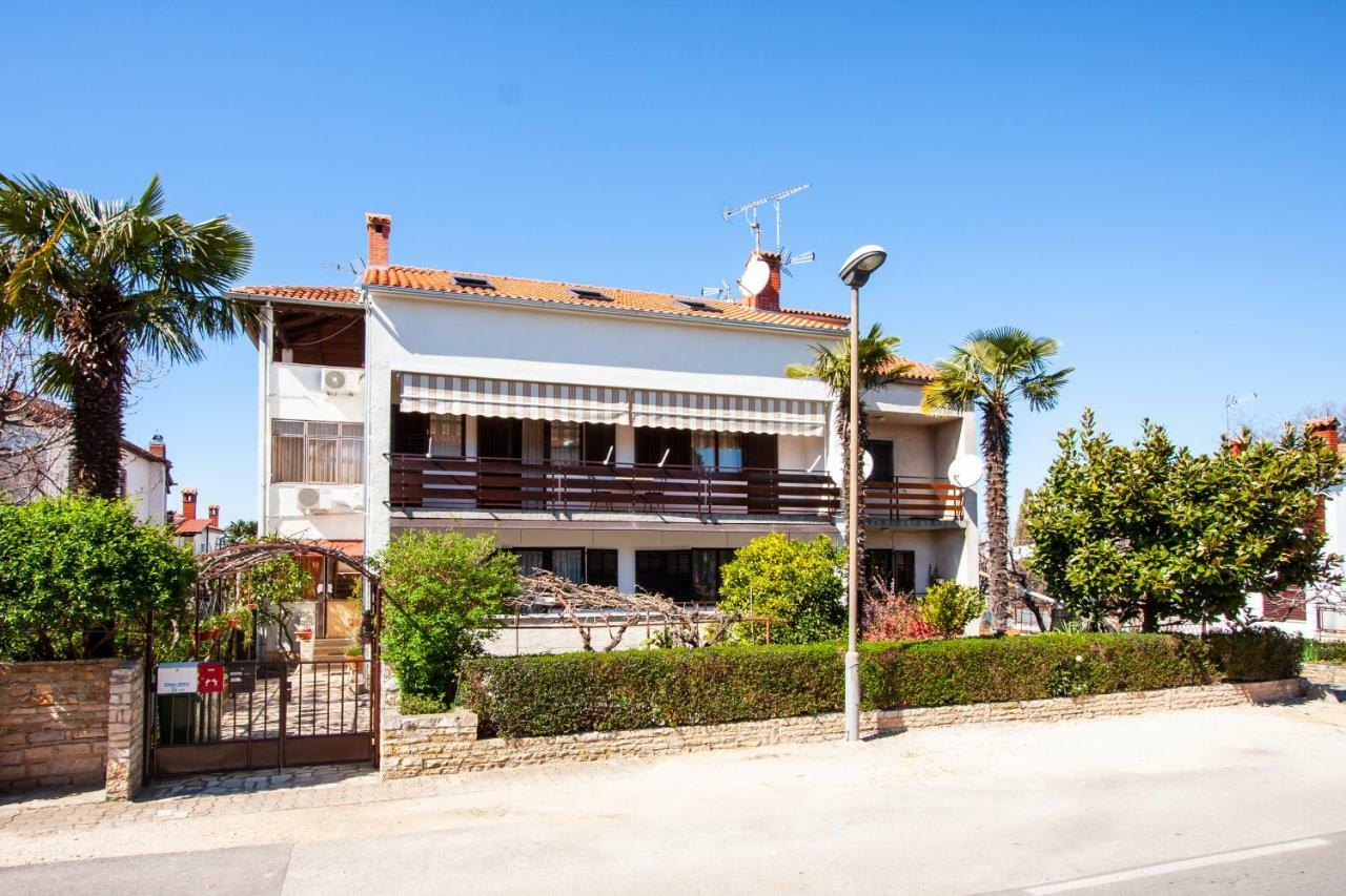 Apartment Nola By Rent Istria โปเรช ภายนอก รูปภาพ